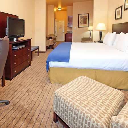 Holiday Inn Express Hotel & Suites Marshall By Ihg Oda fotoğraf