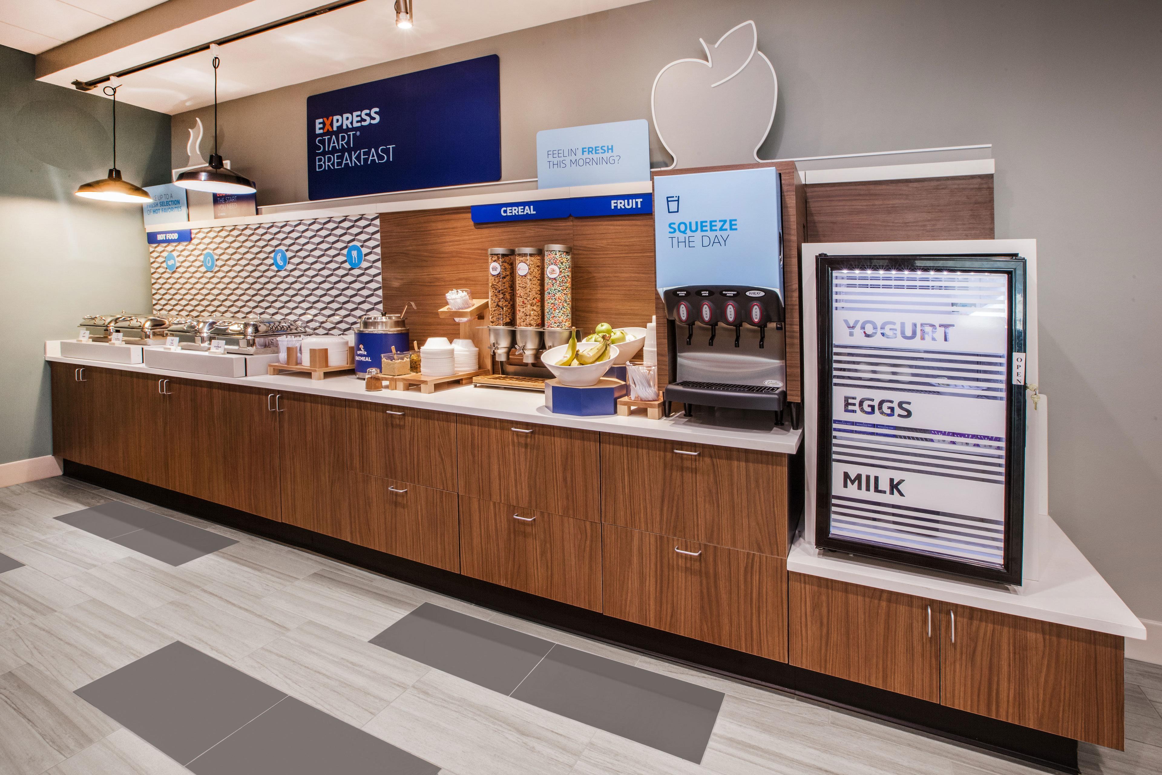 Holiday Inn Express Hotel & Suites Marshall By Ihg Dış mekan fotoğraf
