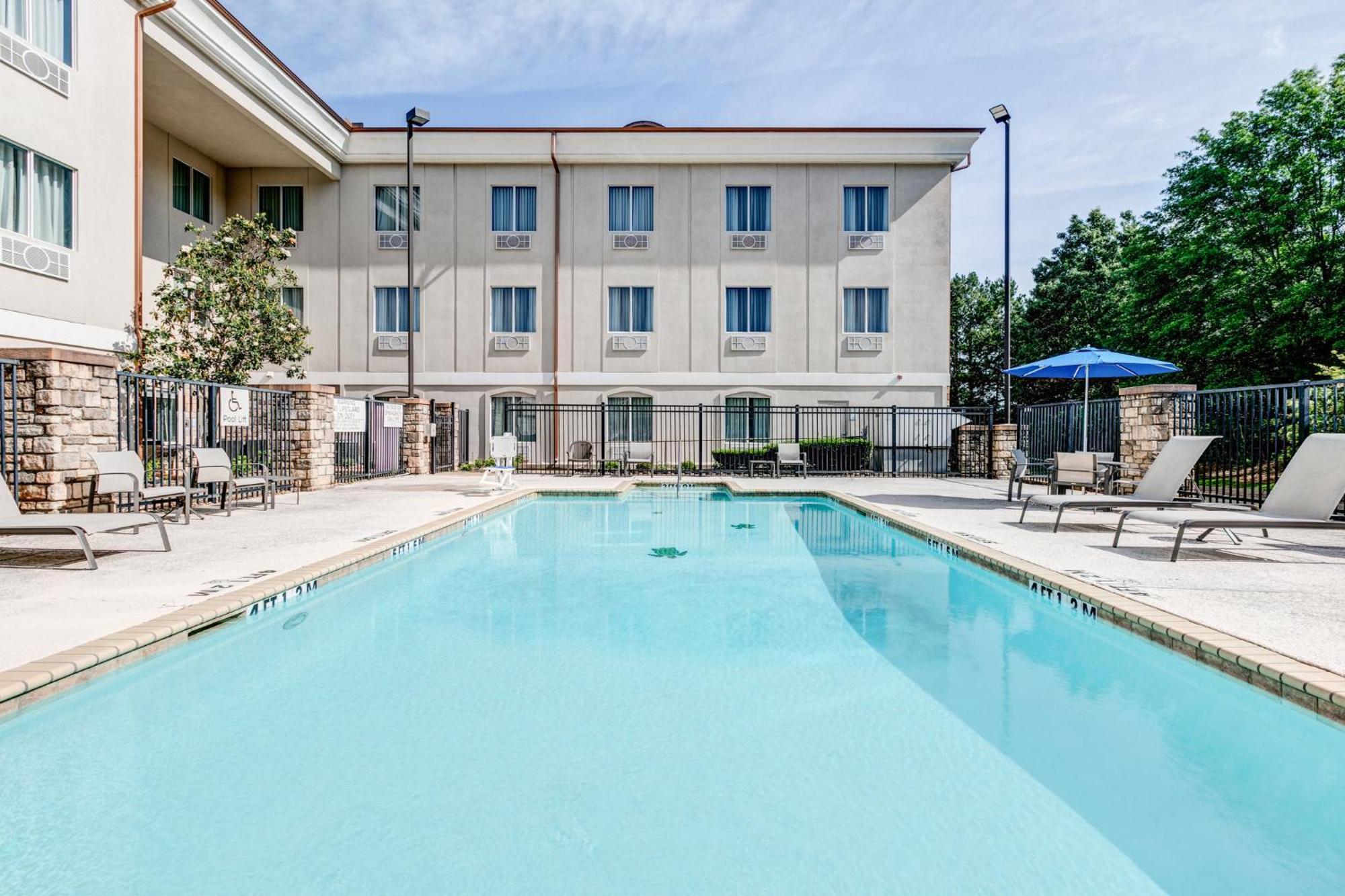 Holiday Inn Express Hotel & Suites Marshall By Ihg Dış mekan fotoğraf