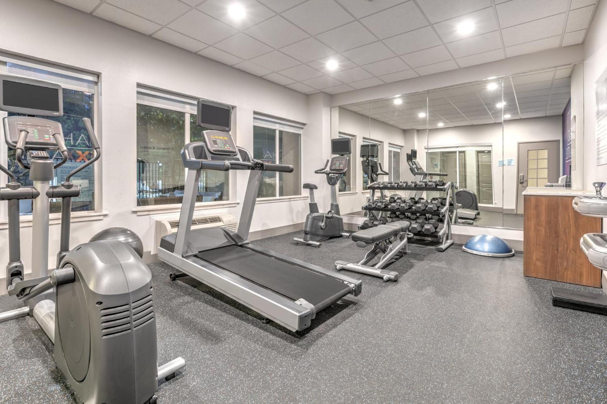 Holiday Inn Express Hotel & Suites Marshall By Ihg Dış mekan fotoğraf