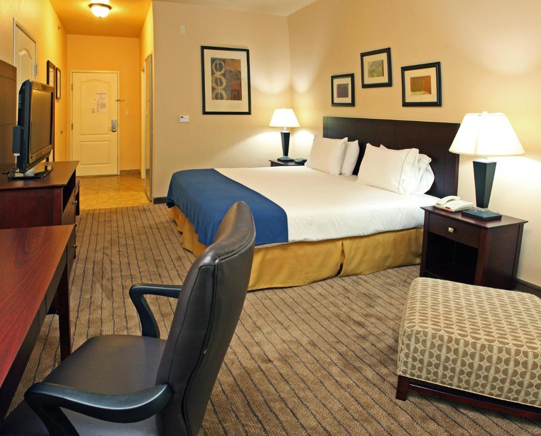 Holiday Inn Express Hotel & Suites Marshall By Ihg Dış mekan fotoğraf